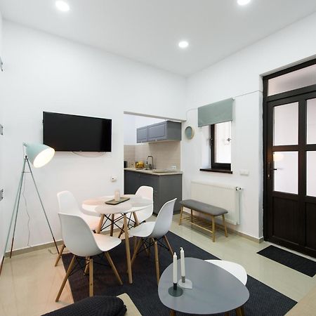 Gorgeous Brasov Flat With Patio And Mountain Views Braşov Exterior foto