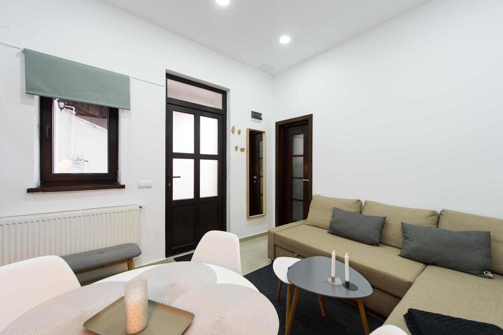 Gorgeous Brasov Flat With Patio And Mountain Views Braşov Exterior foto
